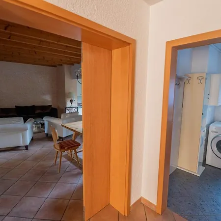 Bis 10 Personen Und 2,5 Schlafzimmern Apartment *